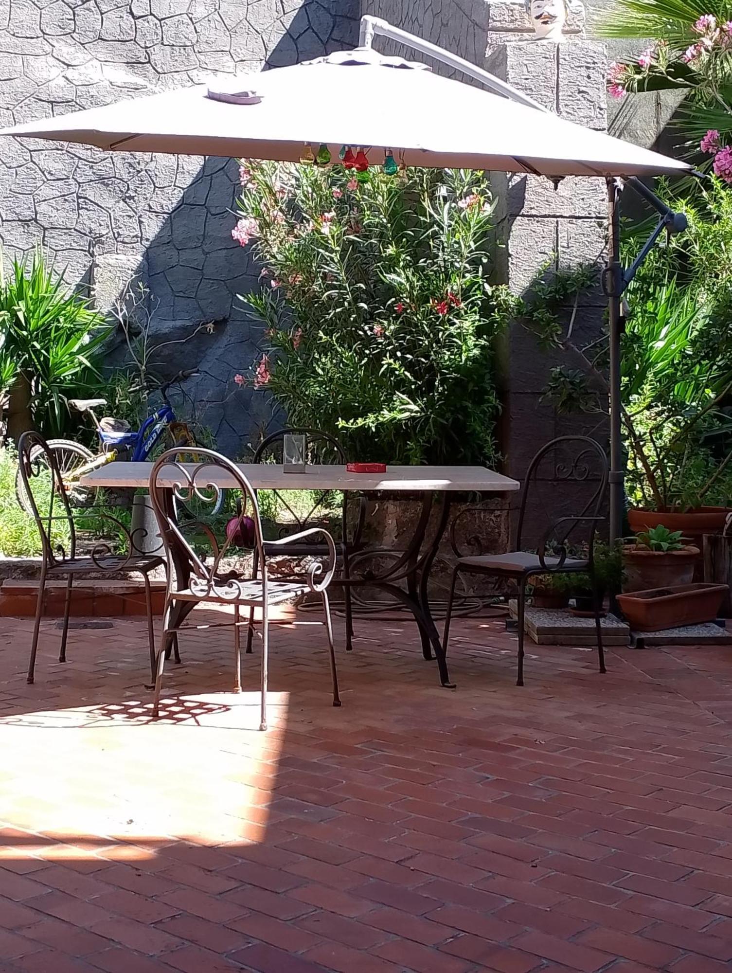 Casa Romeo Villa Adrano Exterior photo
